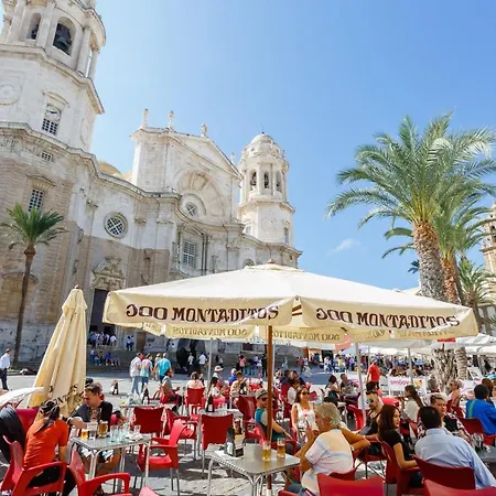 公寓 Catedral View By Cadiz4rentals